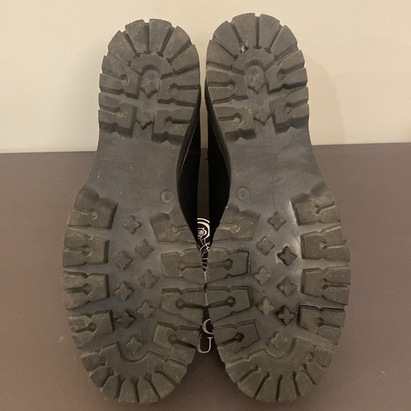 Andre Assous Paran Wedge Bootie - Picture 10 of 10